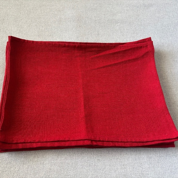 NWOT Crate and Barrel Heavy 100% Cotton Red Placemats Set of 4 - Picture 1 of 3